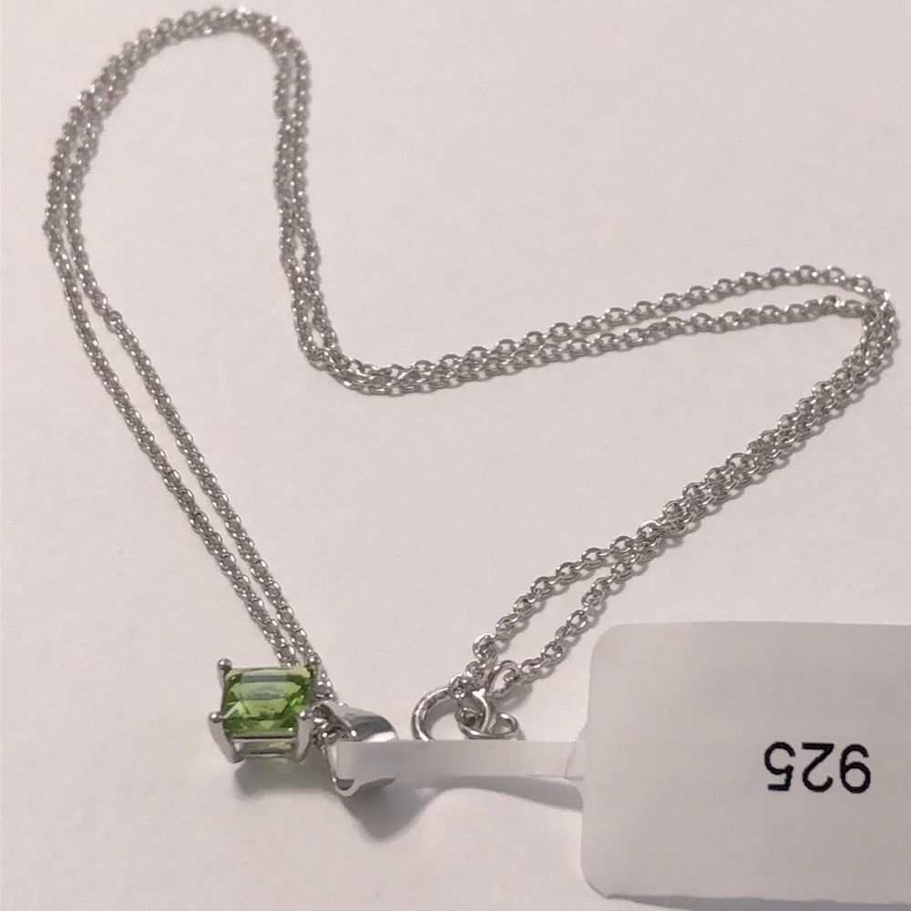 Green birthstone necklace on 925 silver approx. is 16 inches long